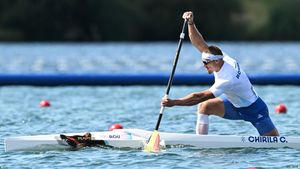 Canoistul Cătălin Chirilă se pregătește să devină ofițer în Ministerul Apărării Naționale. „Armata și sportul au multe puncte comune". EXCLUSIV