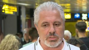 Marius Șumudică îi ține pe „tricolori” cu picioarele pe pământ după Elveția - România 2-2. „Încă nu e nimic jucat!" Ce greșeală a făcut Edi Iordănescu. „Era diferit!”