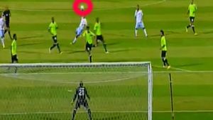 Fostul petrolist Renan, capodoperă la debut! VIDEO - Golazo: A înscris prin folha-seca și l-a salvat pe Ilie Balaci