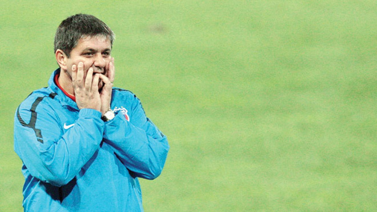 Încet, dar sigur, Lăcătuș cedează!** Vezi detalii incredibile din vestiarul Stelei