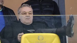 „Un nou început pentru mine”. Unde a semnat „Mamutu'”, atacantul de la FCSB de care Gigi Becali spunea că „se loveşte mingea de el şi sare la 3 metri”