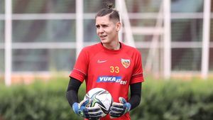 Silviu Lung Junior, aproape de un transfer în Superliga! Portarul e așteptat să semneze contractul