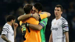 Cu inima îi face galerie Realului, cu gândul pledează pentru Buffon. O legendă a "galacticilor", pusă în dificultate de finala Ligii Campionilor