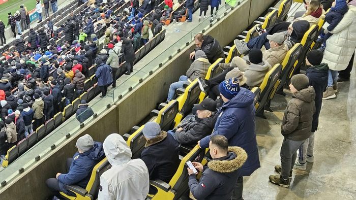 Mircea Lucescu, surprins la derby-ul FCSB - Dinamo. Lângă cine a fost văzut selecționerul României