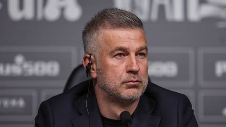 Ce a pățit Edi Iordănescu în biroul antrenorului din Premier League: „A aruncat totul în toate direcțiile, înjura, țipa”