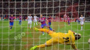 Chipciu, enervat de întâlnirea cu Moți: "Mă lovea când nu se uita arbitrul. Nu merită respectul meu, mai ales că e și dinamovist". Mijlocașul, nemulțumit de atitudinea publicului față de el