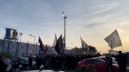 Imagini fabuloase cu galeria FCSB la meciul cu Farul! Liderul Gheorghe Mustață și ultrașii din Peluza Nord s-au strâns lângă stadion și fac spectacol | VIDEO