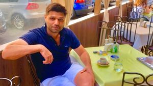 Fostul dinamovist Laurențiu Lică, prima reacție după acuzele nașului său: „Are frustrări. N-am fost mare fotbalist, dar Cornel Dinu m-a mențíonat într-o carte drept un mare talent" | EXCLUSIV