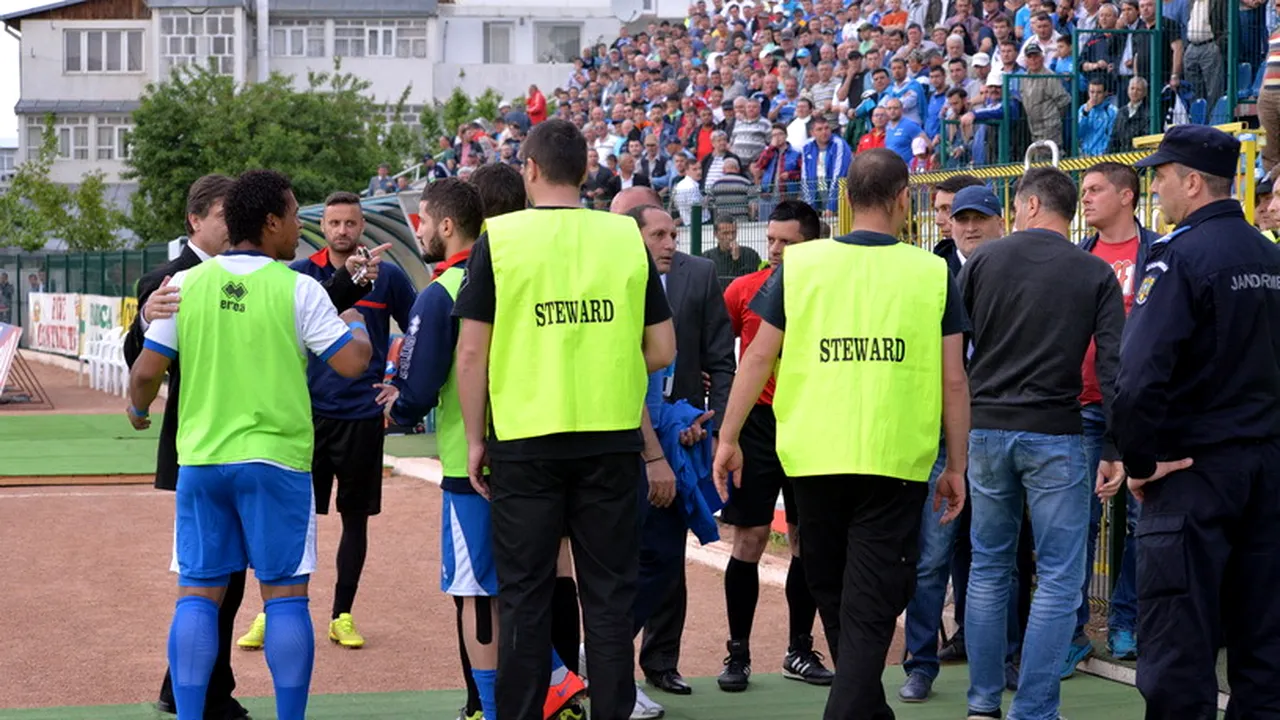 Leo Grozavu, nervos după egalul cu Pandurii! Antrenorul moldovenilor sare la gâtul lui Daniel Stanciu: 