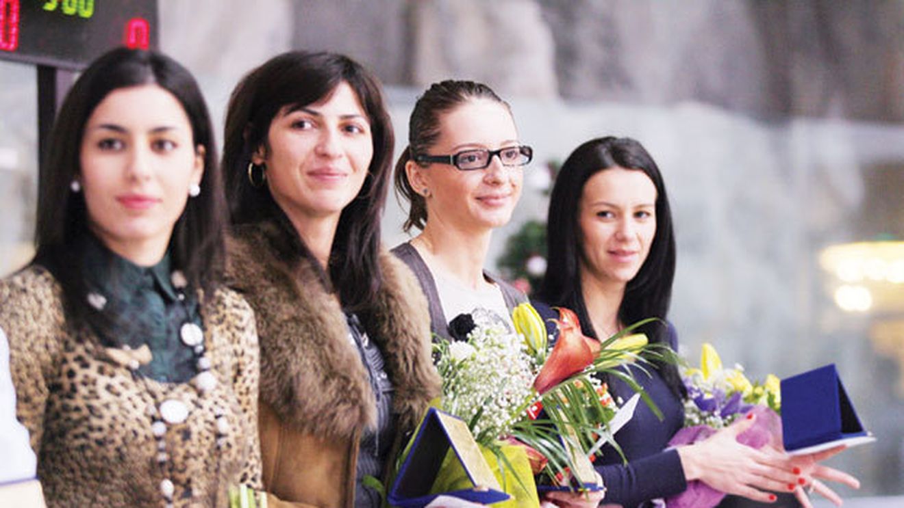 Arme albe în mall!** Spadasinele de aur au fost premiate într-un centru comercial