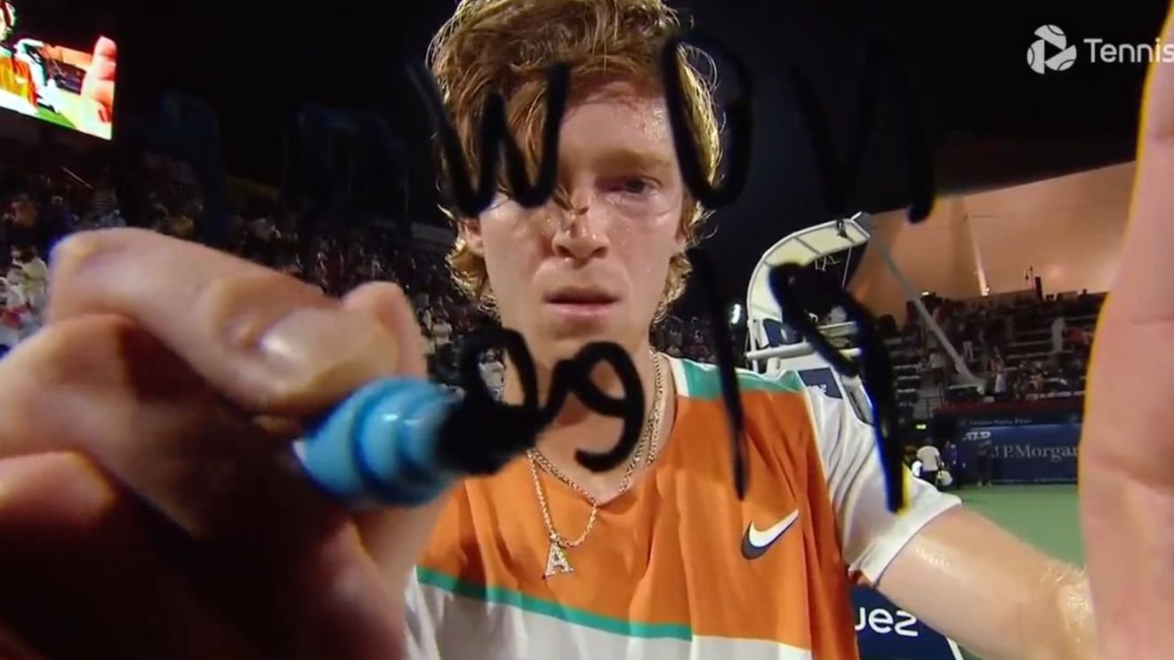 Andrey Rublev, gest cât o mie de cuvinte în plin război! Ce a scris tenismenul rus pe camera de filmat după calificarea în finală la Dubai | VIDEO