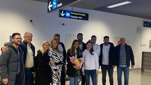 Tricolorele care ne reprezintă în Billie Jean King, contra Ungariei, au fost primite la Oradea ca niște regine! De ce nu au hainele de gală la ele | SPECIAL