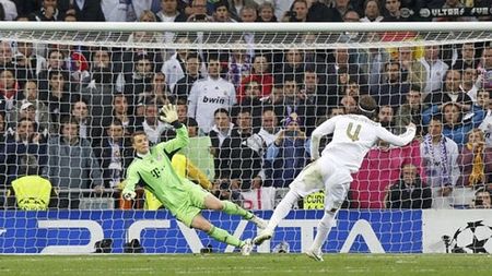 Revanșa lui Ramos! **Execuția 'de pe lună' s-a transformat într-una GALACTICĂ‚: a înscris din 'Panenka' și l-a făcut până și pe Pirlo invidios!