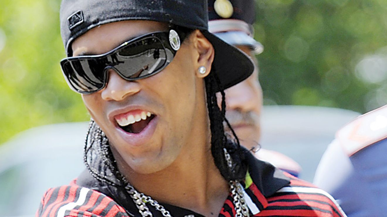 Ronaldinho este "diavol"