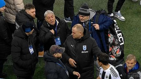 „M-a scuipat și s-a închis ușa”. Scene incredibile, în interiorul stadionului, la Universitatea Craiova - U Cluj. „Rădoi s-a simțit rușinat de rușinea lui Cârțu”. EXCLUSIV