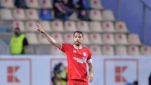 Revine Valerică Găman la FCSB? Fundașul a fost propus la formația „roș-albastră”. „Poate să joace acolo foarte bine!”