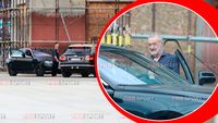 Imagini unice: Gigi Becali, în șlapi, discută cu preoții cărora le-a dat un Bentley de peste 300.000 de euro. EXCLUSIV