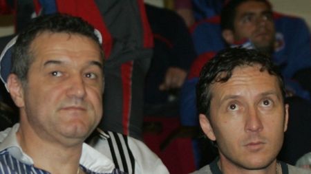 "Pentru binele echipei, să lase fiecare de la el!"** VEZI sfaturile lui Becali pentru MM Stoica!