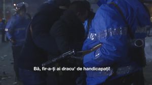 VIDEO | "Abuz în serviciu" la protestele din Piața Victoriei. Momente incredibile: un jandarm sub acoperire a fost bătut chiar de colegii lui