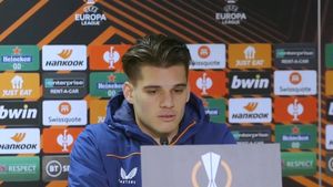 Ianis Hagi se laudă tuturor cu rezultatul celor de la Glasgow Rangers în Europa League! „Faimoasa Glasgow Rangers" şi „Acum ne vedeţi?"