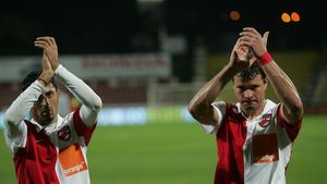 Trecutul îi condamnă pe "câini" la titlu!** Start PERFECT în noul sezon