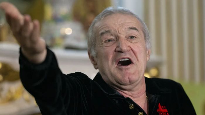 Gigi Becali a turbat de furie după prima repriză catastrofală cu Young Boys. Trei fotbaliști, dați afară din echipa FCSB la pauză