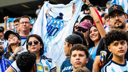 Ce cadou primesc 100 de argentinieni a căror viză în SUA pentru Campionatul Mondial e refuzată!