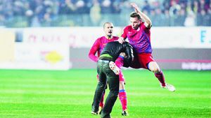 Martinovic va intra în istorie!** Regulamentul FRF va fi schimbat după incidentele de la Ploiești: jucătorii se pot apăra de huligani