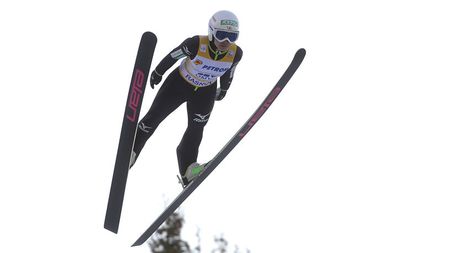 Spectacol la Râșnov. Japoneza Takanashi, primul loc la etapa întâi de Cupă Mondială de sărituri cu schiurile desfășurată în România 