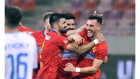 Fanii FCSB-ului au răbufnit când au văzut primul „11” pentru meciul cu Gaz Metan. „Oaidă n-are ce căuta în echipă! E haotic, fără realizări!” Ce spun despre lipsa lui Vukusic | GALERIE FOTO