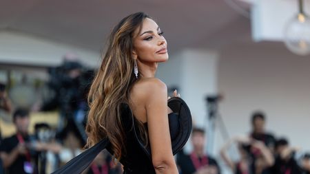 Mădălina Ghenea, apariție de neratat în lenjerie intimă! Fosta iubită a lui Dimitrov le-a tăiat tuturor respirația la filmări