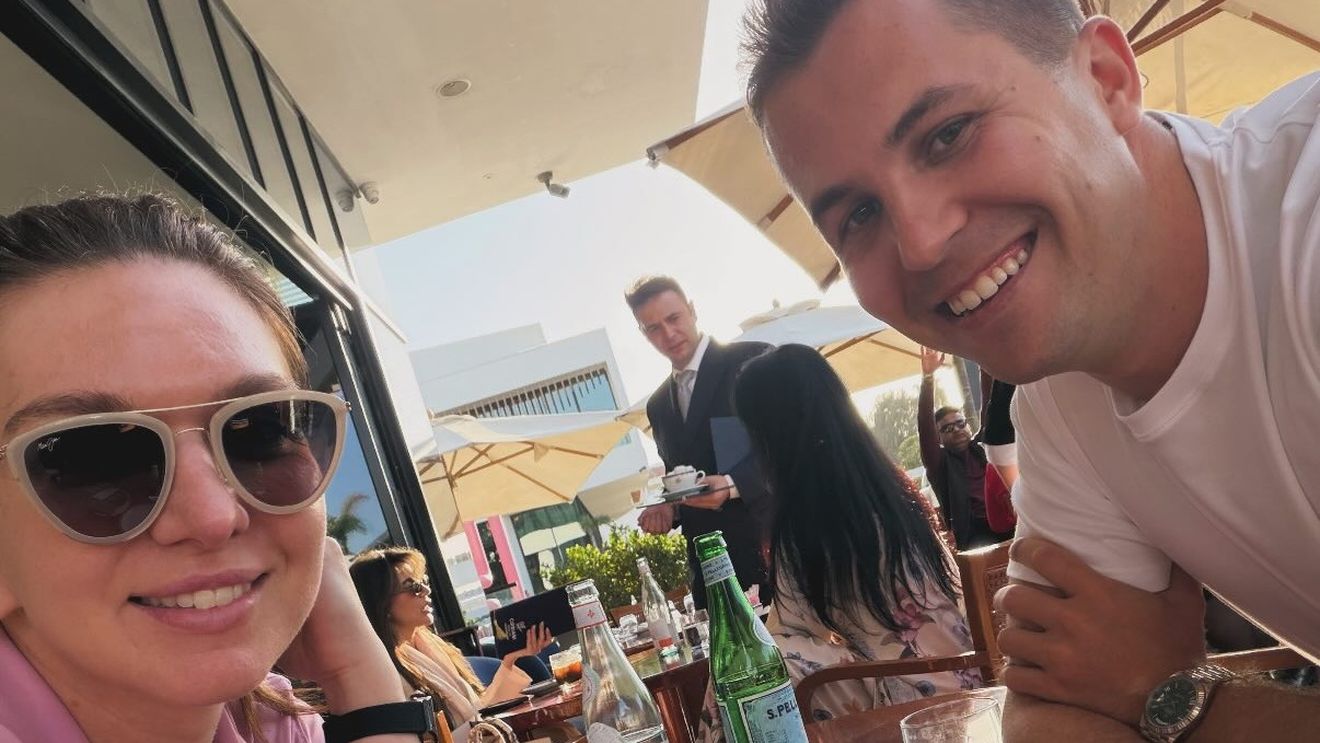 Simona Halep a făcut public ritualul dintre ea și bărbatul cu care s-a afișat la Dubai: „Întotdeauna”. FOTO
