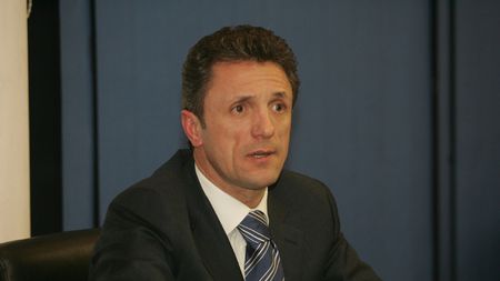 Baciul se apără:** 'Acolo era scrisă o chestie laudativă, nicidecum o notă informativă'