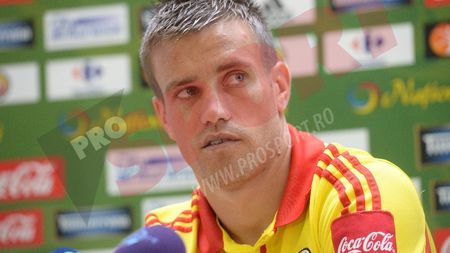 FOTO Pintilii a prefațat meciul cu Ungaria: "Avem o echipă care pasează mult, ne va avantaja schimbarea gazonului"
