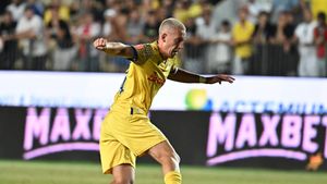 Turcii taie în carne vie la Petrolul Ploiești: au dat afară doi fotbaliști într-o zi, după rușinea cu Dinamo București!