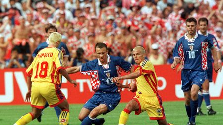 "Ședință! Trebuie să îndreptăm prostia făcută". Iordănescu a susținut la CM din Franța că părul vopsit blond insulta Biserica: "Am făcut un păcat. N-o să ne meargă bine cu Croația"