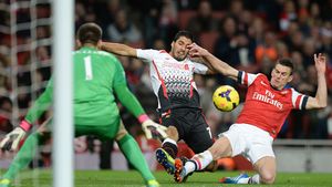 Arsenal se califică în "sferturile" Cupei Angliei după 2-1 cu Liverpool. Londonezii au răzbunat înfrângerea din campionat