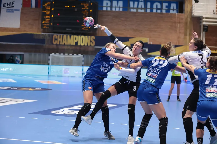 adrian vasile despre cristina neagu