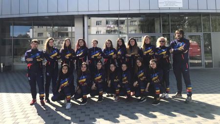 Fetele din naționala de polo a României, mesaj emoționant pentru combatarea coronavirusului: "Stați acasă acum ca să ne îmbrățișăm mai târziu" | VIDEO