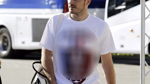 FOTO Ă‚sta da TUPEU!** Casillas s-a prezentat la lot cu un tricou care îl face inamicul public al țării sale înainte de meciul cu Franța :)