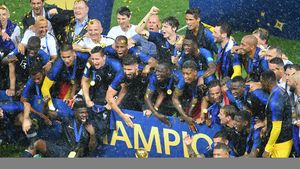 "Allez les Bleus". Franța e noua campioană mondială după o finală electrizantă, în care s-au marcat 6 goluri. Modric&Rakitic n-au mai avut suflu să treacă linia de finiș. Cronica meciului
