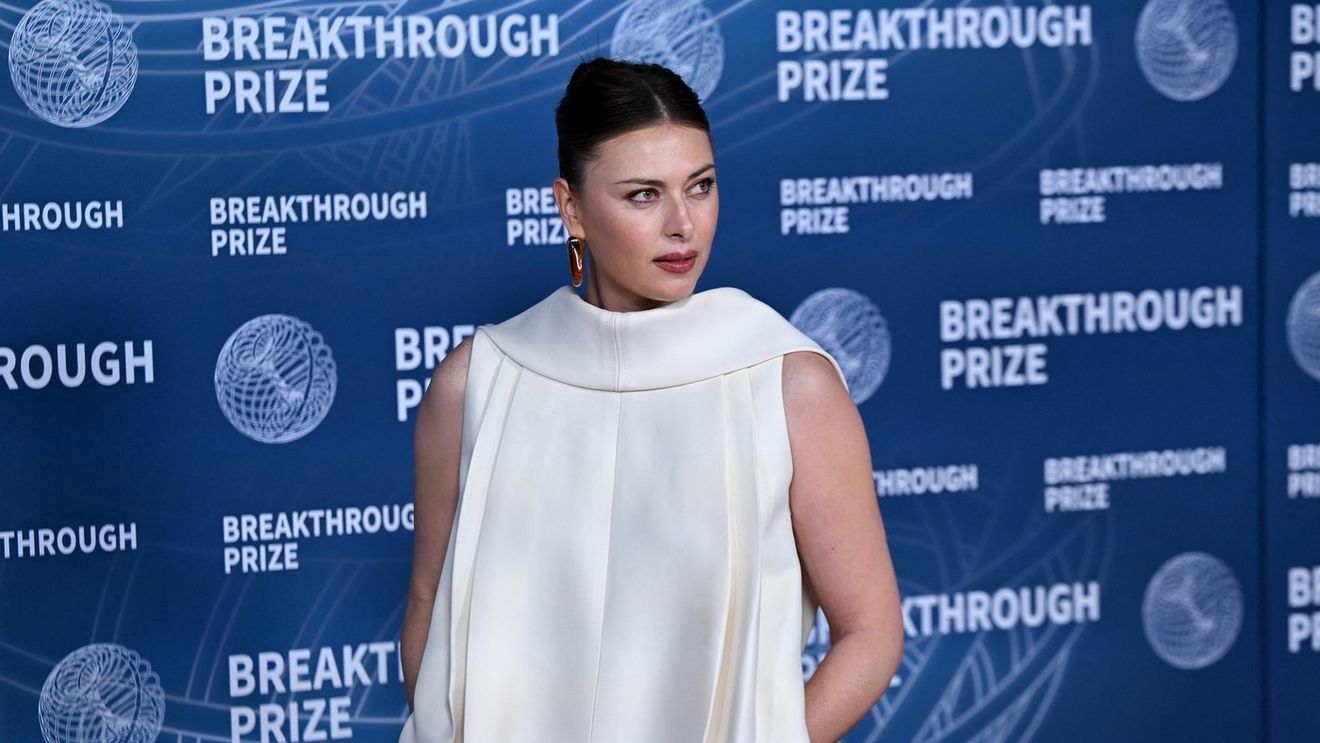 Maria Sharapova, apariție incendiară: „Bala Babe”. Rusoaica și-a etalat trupul pe podea