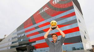 Kaka revine la AC Milan! Clubul a confirmat: "Va fi la Casa Milan mâine dimineață"