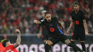 „Aşa gol nu am mai văzut”. Comentatorii români, uluiți de golul lui Raphinha, după o gafă incredibilă a portarului Benficăi