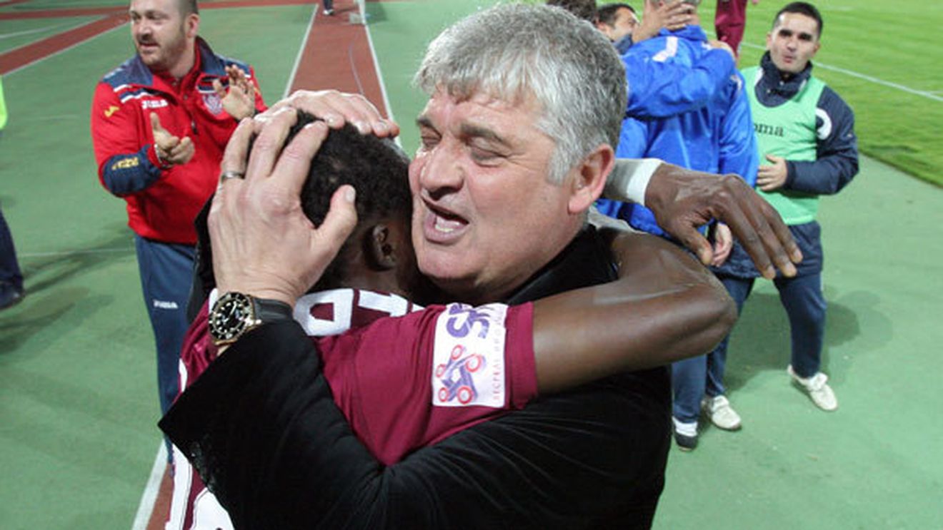 CFR se pregătește de Ligă! "Feroviarii" poartă discuții cu un atacant și cu un mijlocaș:** "Vom lua și jucători români"