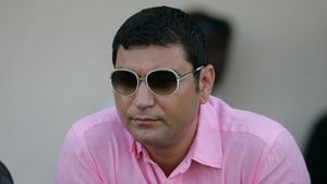 Borcea: "Modelul meu este Napoleon! Am dat BAC-ul mai târziu ca să fiu gestionar la butelii!"