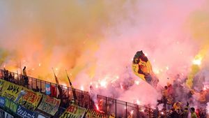 VIDEO TULBURĂ‚TOR!** Infernul a coborât pe stadion: "Mâncați viermii"