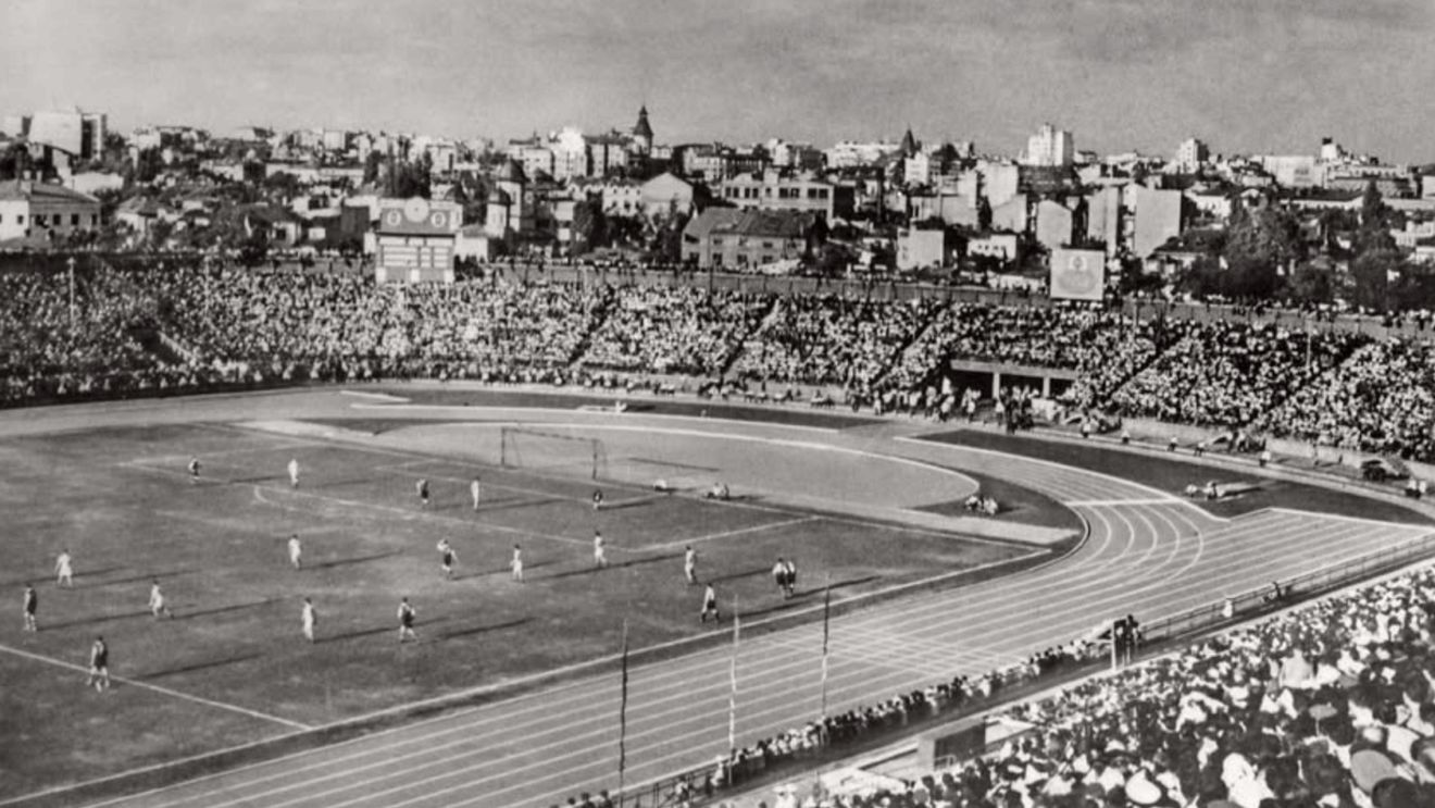 Ce s-a ales de stadionul Republicii, fosta „perlă” comunistă pe care Ceaușeștii au vrut s-o transforme în elicodrom. Ce se află azi pe locul fostei arene