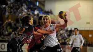 FOTO: "U" Jolidon Cluj-Fehervar KC, scor 21-28, în sferturile de finală ale Cupei EHF la handbal feminin