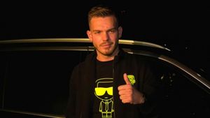 Bombă! De ce a picat transferul lui Denis Haruț: FCSB a vrut să îi facă două contracte ca să îl aibă 7 ani la mână: „Asta mi-a spus copilul! Nu se poate așa ceva!” | EXCLUSIV